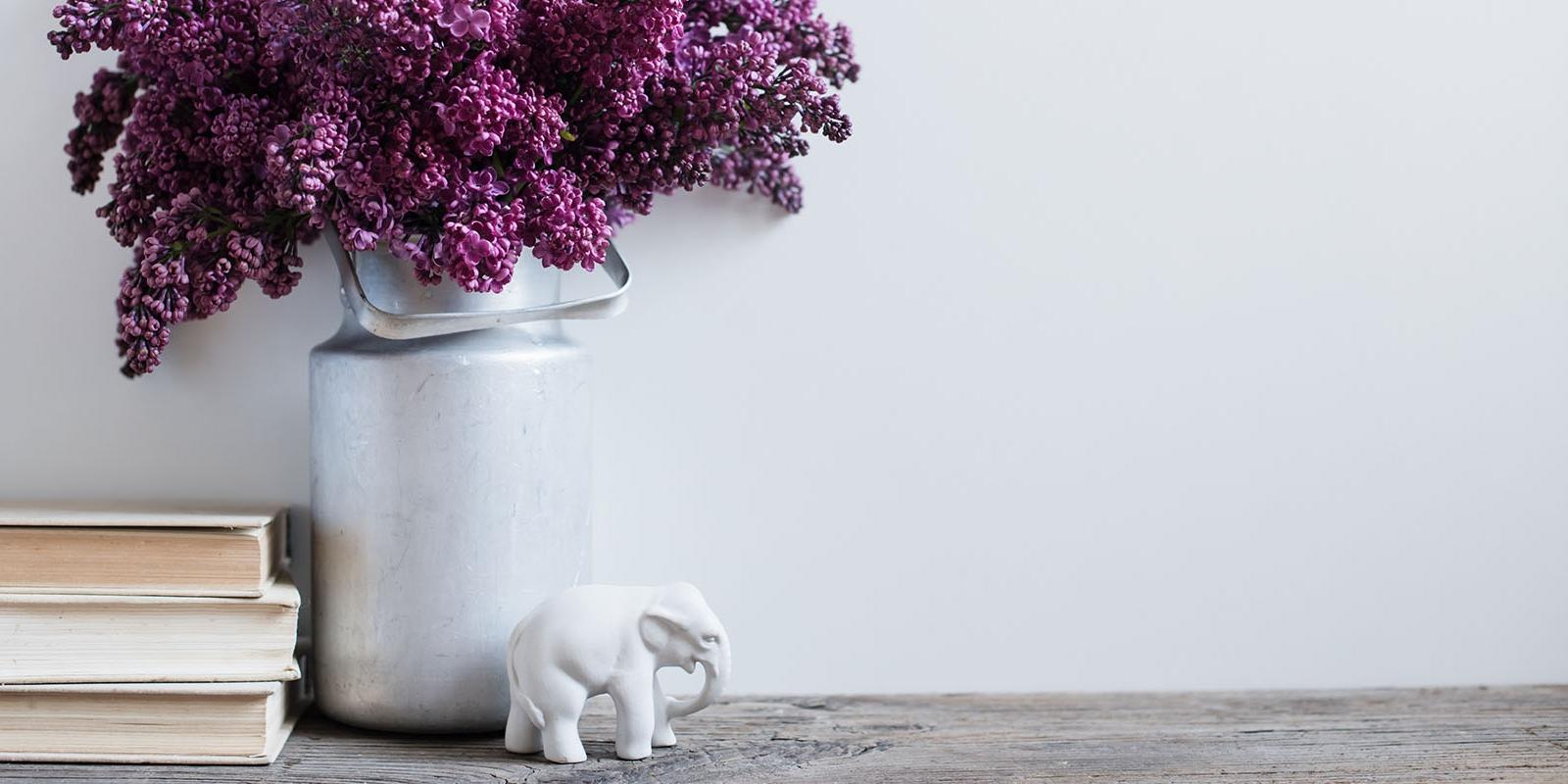 How do you preserve Lilacs in a vase?